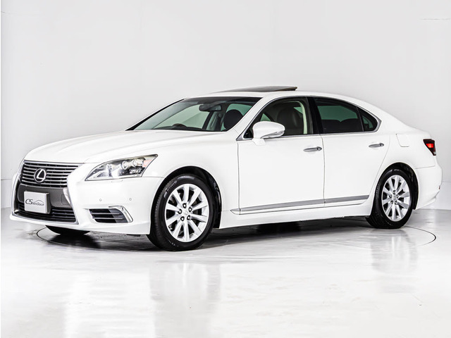 �A���~�z�C�[���J�X�^����G�A���J�X�^���Ȃǂ̃h���X�A�b�v���������\�ł�!