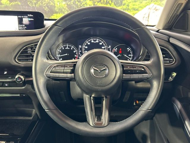 �y�����v�����X�e�A�����O�z�㎿�Ȋv���g�p���邱�ƂŁA��ɂ����������݂ƂĂ��^�]���₷���n���h���ł���