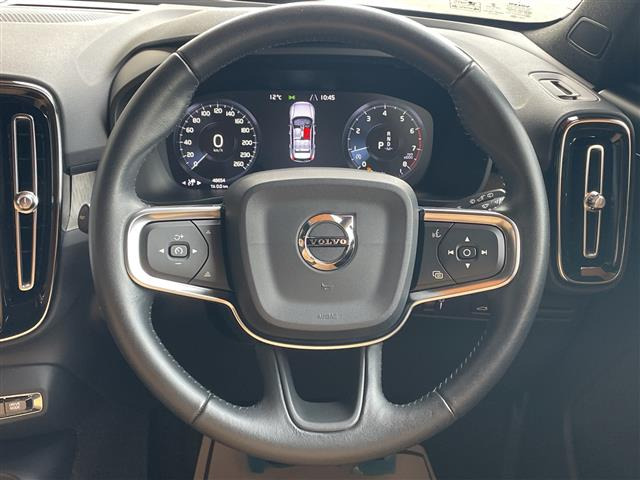 XC40T4 AWD インスクリプション 4WD