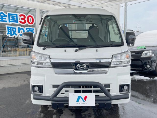 ���Ђł́A�S�ԁw�C�����Ȃ��x�̂��Ԃ̂ݎ�舵���Ă���܂��B��C�o�C���[�ɂ�錵�I�����d����̌�A���Ɍ�̎ԗ��`�F�b�N���s���A�l�N�X�e�[�W���F�肵�����i���Ȓ��ÎԂ����񋟂��Ă���܂��B