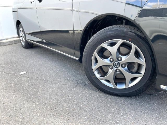 �y�����A���~�z�C�[���z�O�ςɃ}�b�`���������A���~�z�C�[���𑕒����Ă���܂��B�e��ЊO�A���~�z�C�[����A�X�^�b�h���X�^�C�����戵�����Ă���܂��B���񂲑��k����������