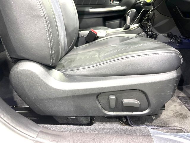 �y�p���[�V�[�g�z�X�C�b�`��ŊȒP�ɃV�[�g�̔��������\!�d��������͂�����܂���!���K�ȃV�[�g�|�W�V�����ɃZ�b�g���āA���K�ȃh���C�u�����y���݂��������B