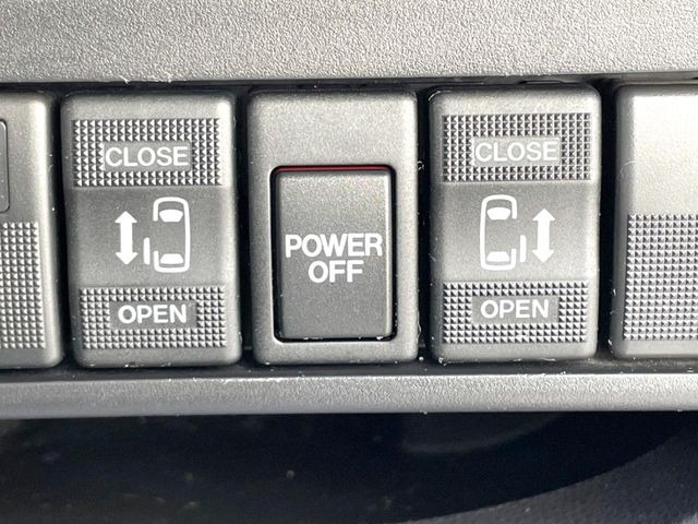 �y�����p���[�X���C�h�h�A�z�X�}�[�g�L�[��^�]�Ȃ̃X�C�b�`�Ō�ȗ����X���C�h�h�A�̊J���\���d��������͂����ăh�A���J����K�v�������A�����Ȃ��q�l�ł��ȒP�ɊJ���߂ł����K�ł���