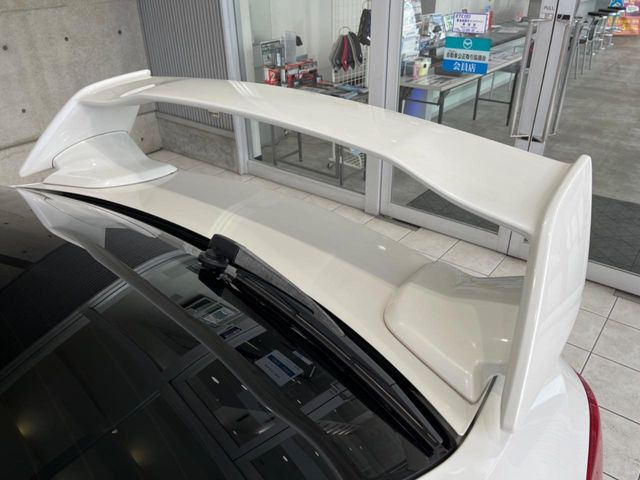 �y��^�����X�|�C���[�z�X�|�[�c�J�[�炵�����O�b�ƈ�������^�����X�|�C���[�𑕒��􍂑����s���̃X�^�r���e�B(���s���萫)����ɖ𗧂��܂��B