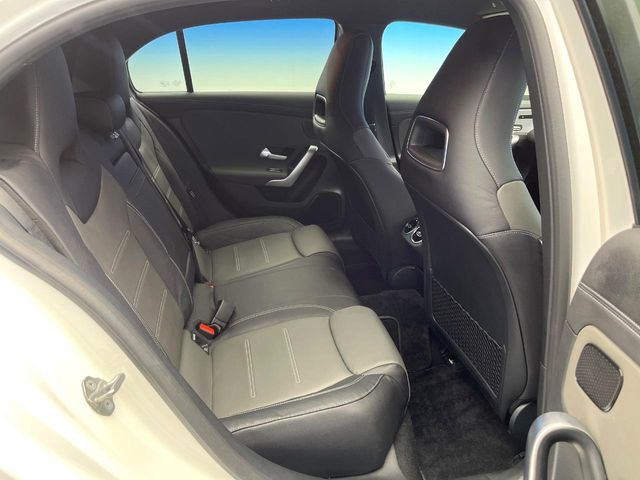 ���㕔���Ȃ��C�ɂȂ�悤�ȃL�Y�E�����ւ��蓙�A�傫�ȃ_���[�W�͂Ȃ��A�ǍD�ȏ�Ԃł��B