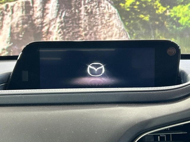 �y8.8�C���`�}�c�_�R�l�N�g�z�ԓ��̕��͋C�Ƀ}�b�`������^�̃f�B�X�v���C�B�X�}�z�ڑ��ł̃i�r�g�p��Bluetooth�Đ����A�l�X�ȋ@�\���y���߂܂��B�����I�ȃ_�C�������삪�\�ŁA�g��������ǍD�ł��B