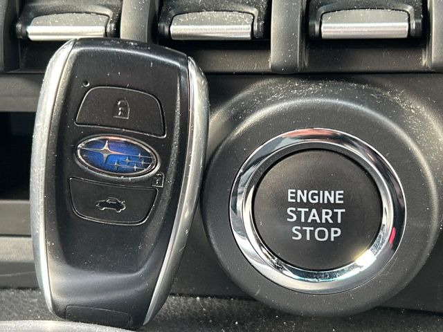 �y�A�N�Z�X�L�[&�v�b�V���X�^�[�g�z�J�o����|�P�b�g�ɓ��ꂽ�܂܂ł��h�A�̎{���E�������\�ȃX�}�[�g�L�[�𑕔��B�G���W���̃I���E�I�t�����J�M�����o���K�v�������A�{�^�����v�b�V�����邾����OK��