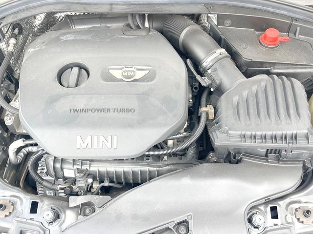 �����X�ł́A�e���[�J�[�̐�p�f�f�e�X�^�[�𓱓��B���Ǝ��i�����e�N�j�J���X�^�b�t���풓���Ă���܂��̂ŁA������̍ۂɂ����S���Ă����p���������܂��B