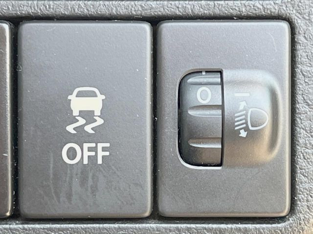 �y������h�~���u�z�ԗ��̉���������m����ƁA�����I�Ɏԗ��̐i�s������ۂ悤�Ɏԗ��𐧌䂵�܂��B�J�̓��ȂǊ���₷���H�ʏ󋵂ł����S�ȉ^�]���\�ł��B