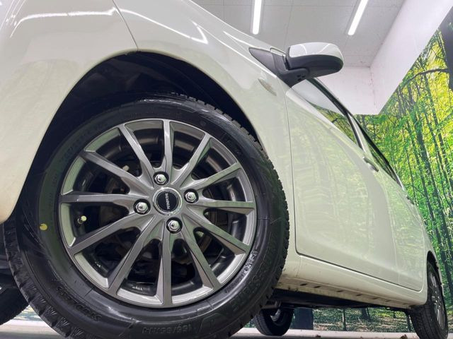 �y14�C���`�A���~�z�C�[���z�O�ςɃ}�b�`�����A���~�z�C�[���𑕒����Ă���܂��B�e��A���~�z�C�[����A�X�^�b�h���X�^�C�����戵�����Ă���܂��B���񂲑��k����������