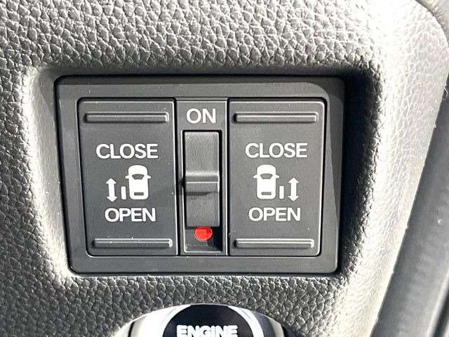 �y�����p���[�X���C�h�h�A�z�X�}�[�g�L�[��^�]�Ȃ̃X�C�b�`�Ō�ȗ����X���C�h�h�A�̊J���\���d��������͂����ăh�A���J����K�v�������A�����Ȃ��q�l�ł��ȒP�ɊJ���߂ł����K�ł���