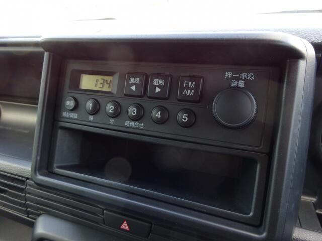 �����W�I���O�o��Ńj���[�X��V�C�Ȃǂ̏�������Ȏ����֗��ł��B