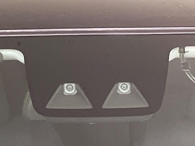 �y�X�}�[�g�A�V�X�g�z���s���ɑO���̎ԗ�����F�����A�Փ˂������Ȏ��͌x��ƃu���[�L�ŏՓˉ���Ɣ�Q�y�����A�V�X�g�B�����S�Ƀh���C�u�����y���݂��������܂��B