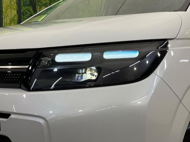 �yLED�w�b�h���C�g�z���V����ԑ��s�����ǍD�Ȏ��E���m�ۂ����S���ĉ^�]�ł��鍂�P�xLED�w�b�h���C�g�𑕔�!�_�����x�������A����d�͂��}�����Ă��܂��B