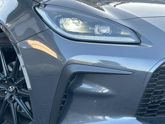 �yLED�w�b�h���C�g�z���V����ԑ��s�����ǍD�Ȏ��E���m�ۂ����S���ĉ^�]�ł��鍂�P�xLED�w�b�h���C�g�𑕔�!�_�����x�������A����d�͂��}�����Ă��܂��B