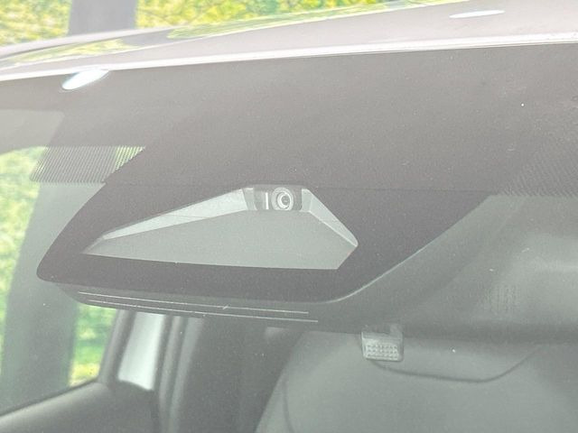 �y�g���^�Z�[�t�e�B�Z���X�z���s���ɑO���̎ԗ�����F�����A�Փ˂������Ȏ��͌x��ƃu���[�L�ŏՓˉ���Ɣ�Q�y�����A�V�X�g�B�����S�Ƀh���C�u�����y���݂��������܂��B