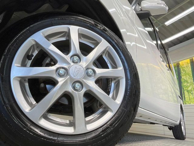 �y����14�C���`�A���~�z�C�[���z�O�ςɃ}�b�`���������A���~�z�C�[���𑕒����Ă���܂��B�e��ЊO�A���~�z�C�[����A�X�^�b�h���X�^�C�����戵�����Ă���܂��B���񂲑��k����������