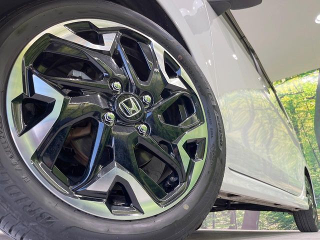 �y�����A���~�z�C�[���z�O�ςɃ}�b�`���������A���~�z�C�[���𑕒����Ă���܂��B�e��ЊO�A���~�z�C�[����A�X�^�b�h���X�^�C�����戵�����Ă���܂��B���񂲑��k����������