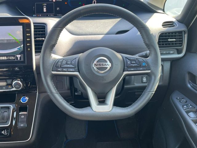 �y�����v�����X�e�A�����O�z�㎿�Ȋv���g�p���邱�ƂŁA��ɂ����������݂ƂĂ��^�]���₷���n���h���ł���