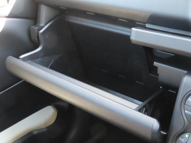 �Ԍ��ؓ��ꓙ���ވꎮ�����[�ł���O���[�u�{�b�N�X