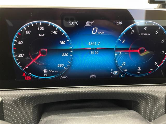 CLAシューティングブレークCLA180 AMGライン