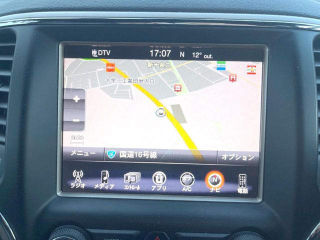 �������i�r:��̊��̂���i�r�́A����������ԓ������o���Ă���܂��B�I�[�f�B�I�@�\���[�����Ă���܂��̂ŁA�^�]�����y���߂܂���