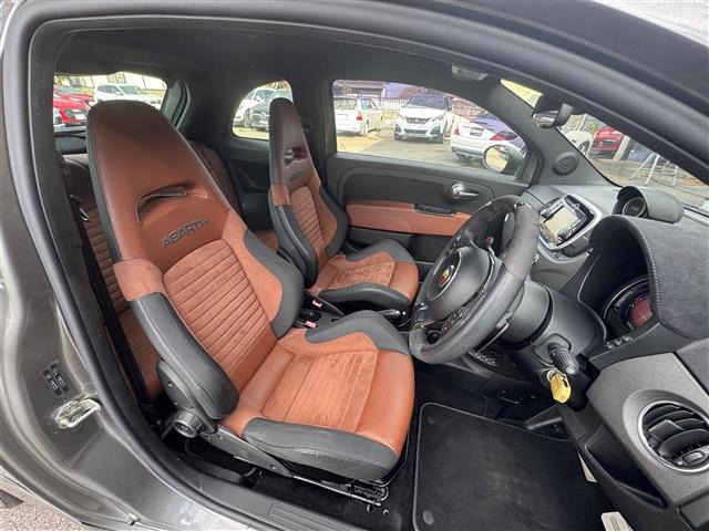 アバルト595コンペティツィオーネ