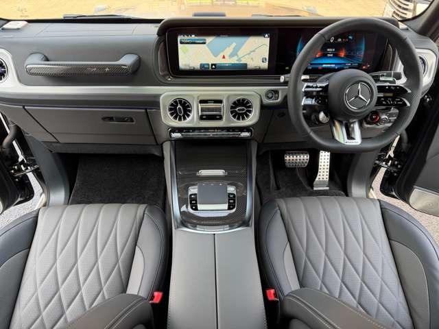 MBUX�����F���^�b�`�p�l���f�B�X�v���C�EAR�i�r���[�V�����ETV�E�u���[�g�D�[�X�E�A�b�v���J�[�v���C�B