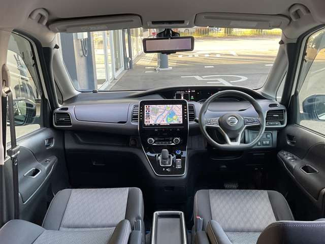 セレナ1.2 e-POWER ハイウェイスターV