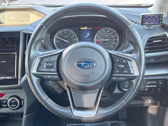 �y�����v�����X�e�A�����O�z�㎿�Ȋv���g�p���邱�ƂŁA��ɂ����������݂ƂĂ��^�]���₷���n���h���ł���