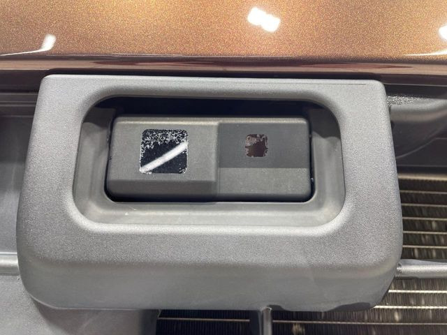 �y�X�}�[�g�A�V�X�g�z���s���ɑO���̎ԗ�����F�����A�Փ˂������Ȏ��͌x��ƃu���[�L�ŏՓˉ���Ɣ�Q�y�����A�V�X�g�B�����S�Ƀh���C�u�����y���݂��������܂��B