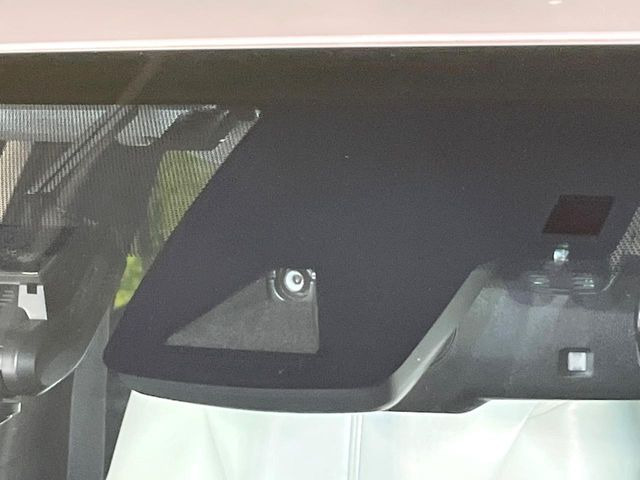 �y�g���^�Z�[�t�e�B�Z���X�z���s���ɑO���̎ԗ�����F�����A�Փ˂������Ȏ��͌x��ƃu���[�L�ŏՓˉ���Ɣ�Q�y�����A�V�X�g�B�����S�Ƀh���C�u�����y���݂��������܂��B