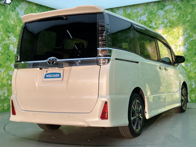 ヴォクシー2.0 ZS 煌III