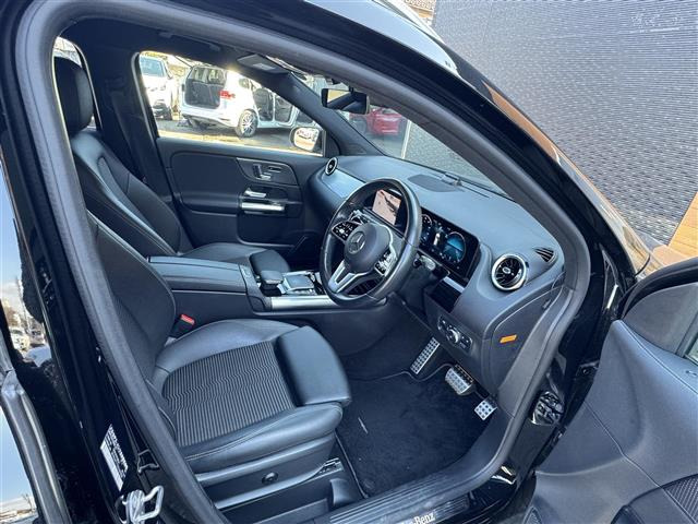 GLAクラスGLA200d 4マチック 4WD