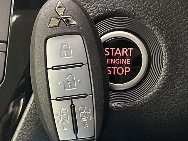 �y�I�y���[�V�����L�[�z�J�o����|�P�b�g�ɓ��ꂽ�܂܂ł��h�A�̎{���E�������\�ȃX�}�[�g�L�[�𑕔��B�G���W���̃I���E�I�t�����J�M�����o���K�v����������Ƃ��Ă��֗��ł���