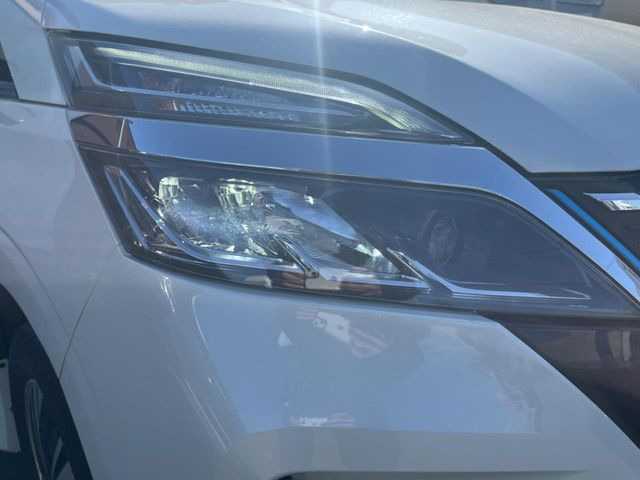 �yLED�w�b�h���C�g�z���V����ԑ��s�����ǍD�Ȏ��E���m�ۂ����S���ĉ^�]�ł��鍂�P�xLED�w�b�h���C�g�𑕔�!�_�����x�������A����d�͂��}�����Ă��܂��B