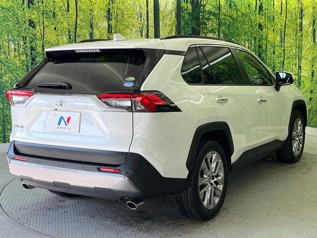 ☆全国のネクステージからお取り寄せが可能※!遠方の店舗に展示してあるクルマが気になる場合も、最寄りの店舗でご覧いただくことが可能です!是非私たちに要望をお聞かせください!※別途費用