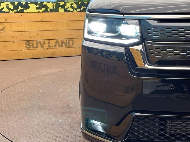 �yLED�w�b�h���C�g�z���V����ԑ��s�����ǍD�Ȏ��E���m�ۂ����S���ĉ^�]�ł��鍂�P�xLED�w�b�h���C�g�𑕔�!�_�����x�������A����d�͂��}�����Ă��܂��B