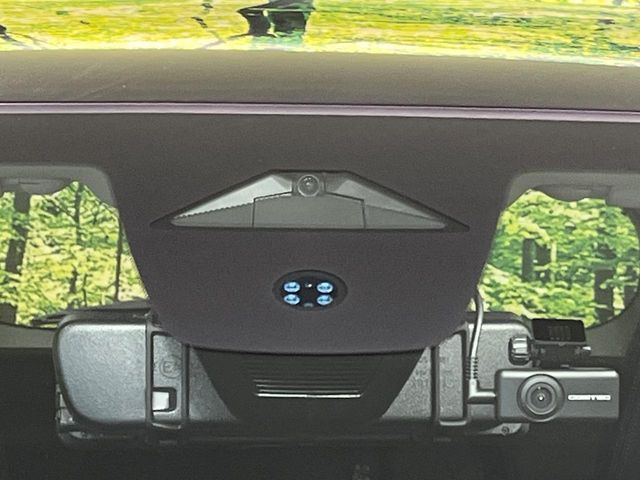 �y�z���_�Z���V���O�z���s���ɑO���̎ԗ�����F�����A�Փ˂������Ȏ��͌x��ƃu���[�L�ŏՓˉ���Ɣ�Q�y�����A�V�X�g�B�����S�Ƀh���C�u�����y���݂��������܂��B