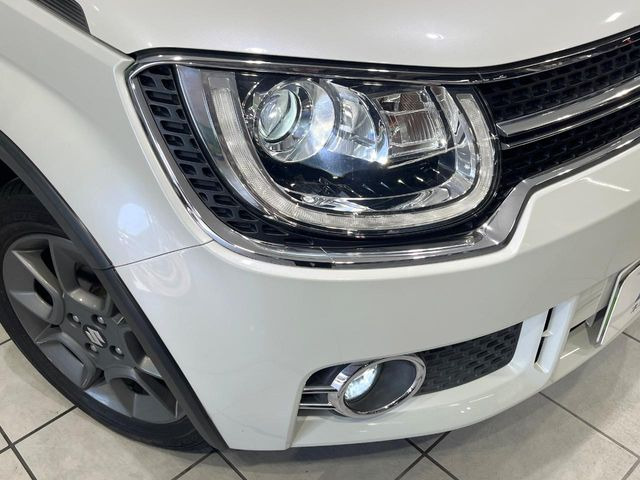 �yLED�w�b�h���C�g�z���V����ԑ��s�����ǍD�Ȏ��E���m�ۂ����S���ĉ^�]�ł��鍂�P�xLED�w�b�h���C�g�𑕔�!�_�����x�������A����d�͂��}�����Ă��܂��B