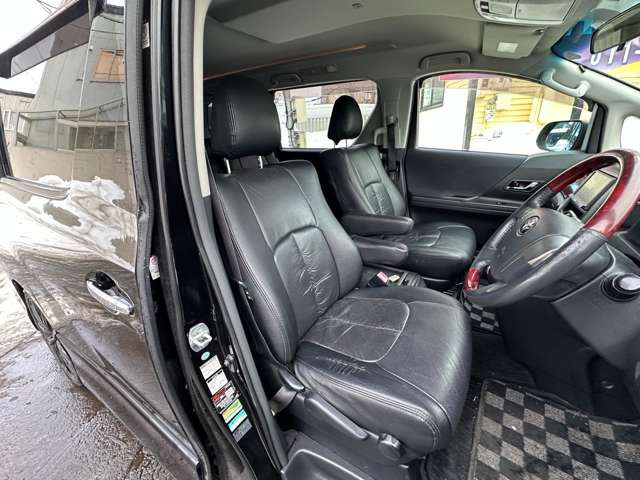 ���̋Ǝ҂ɂ������ې􂢁A�V�[�g�̃^�o�R�Ȃǂɂ��R�Q���̃��y�A��(�L��)�������Ă���܂��B