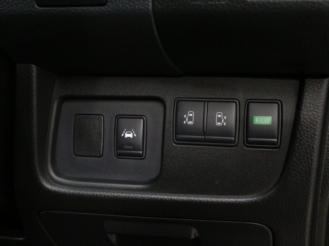 セレナ2.0 ハイウェイスター Vセレクション+Safety S-HYBRID