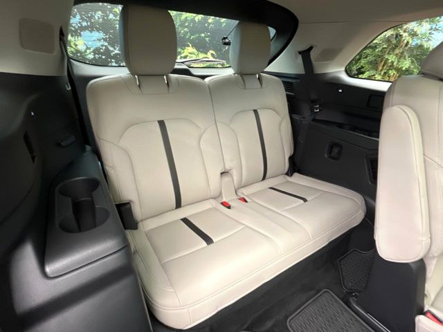 3��ڃV�[�g�͂�������ԗǍD����l�ł��������ƍ����Ē����܂��̂ŁA��l���ł̂��o���������N���N�ł��􂲉Ƒ��ŁA�C�̒m�ꂽ���ԂŁA�h���C�u�ɍs���̂��y���݂ł��ˁ�