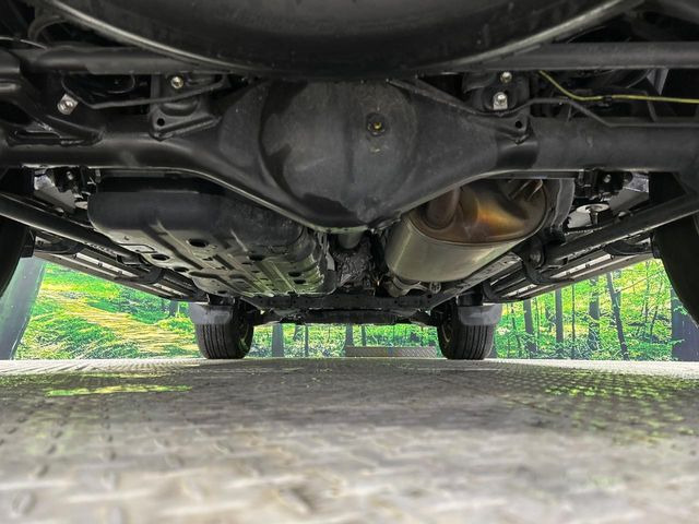 【本州仕入れ】のお車ですので、エンジンルームや下回りのサビも比較的少なく、お車を長く乗りたい方にぴったりの1台となっております♪