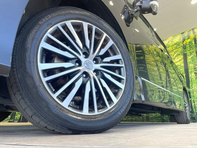 �y����18�C���`�A���~�z�C�[���z�O�ςɃ}�b�`���������A���~�z�C�[���𑕒����Ă���܂��B�e��ЊO�A���~�z�C�[����A�X�^�b�h���X�^�C�����戵�����Ă���܂��B���񂲑��k����������