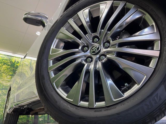 �y����19�C���`�A���~�z�C�[���z�O�ςɃ}�b�`���������A���~�z�C�[���𑕒����Ă���܂��B�e��ЊO�A���~�z�C�[����A�X�^�b�h���X�^�C�����戵�����Ă���܂��B���񂲑��k����������