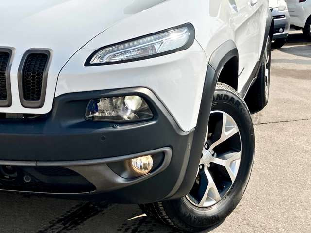 チェロキートレイルホーク 4WD