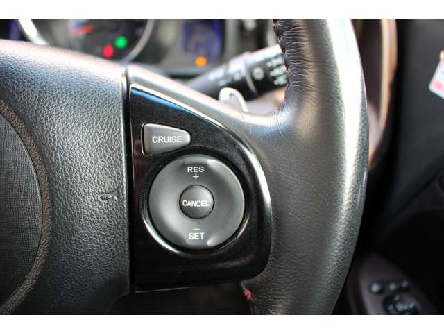 �N���[�Y�R���g���[��