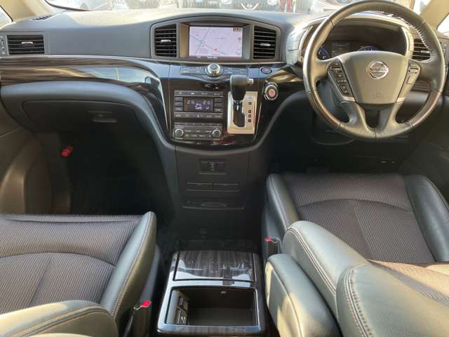 エルグランド3.5 350ハイウェイスター アーバンクロム