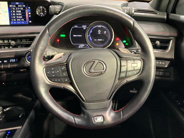 �y�����v�����X�e�A�����O�z�㎿�Ȋv���g�p���邱�ƂŁA��ɂ����������݂ƂĂ��^�]���₷���n���h���ł���